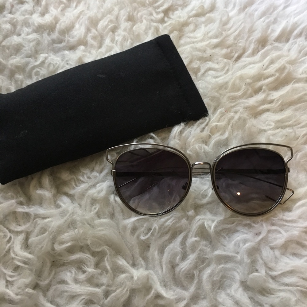 Black and grey sunglasses never worn